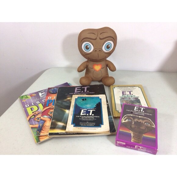 Vintage E.T. The Extra-Terrestrial Plush Books & New Game - Picture 4 of 12